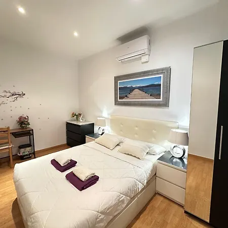 Mar169 Bed & Breakfast